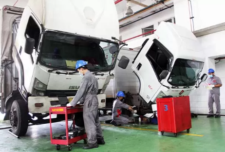 Ciri-ciri Bengkel Tempat Service Truk Terpercaya