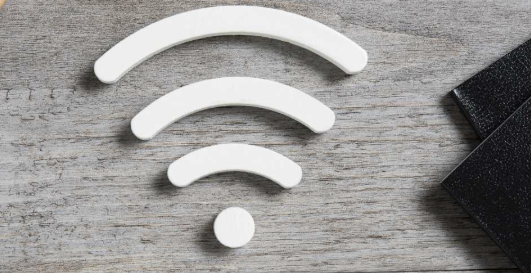 Rekaman Podcast Jarak Jauh Jadi Gak Berasa Jeda Sejak Pindah ke WiFi Ini